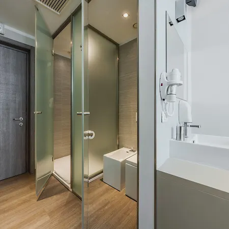 Fasthotel Linate מלון
